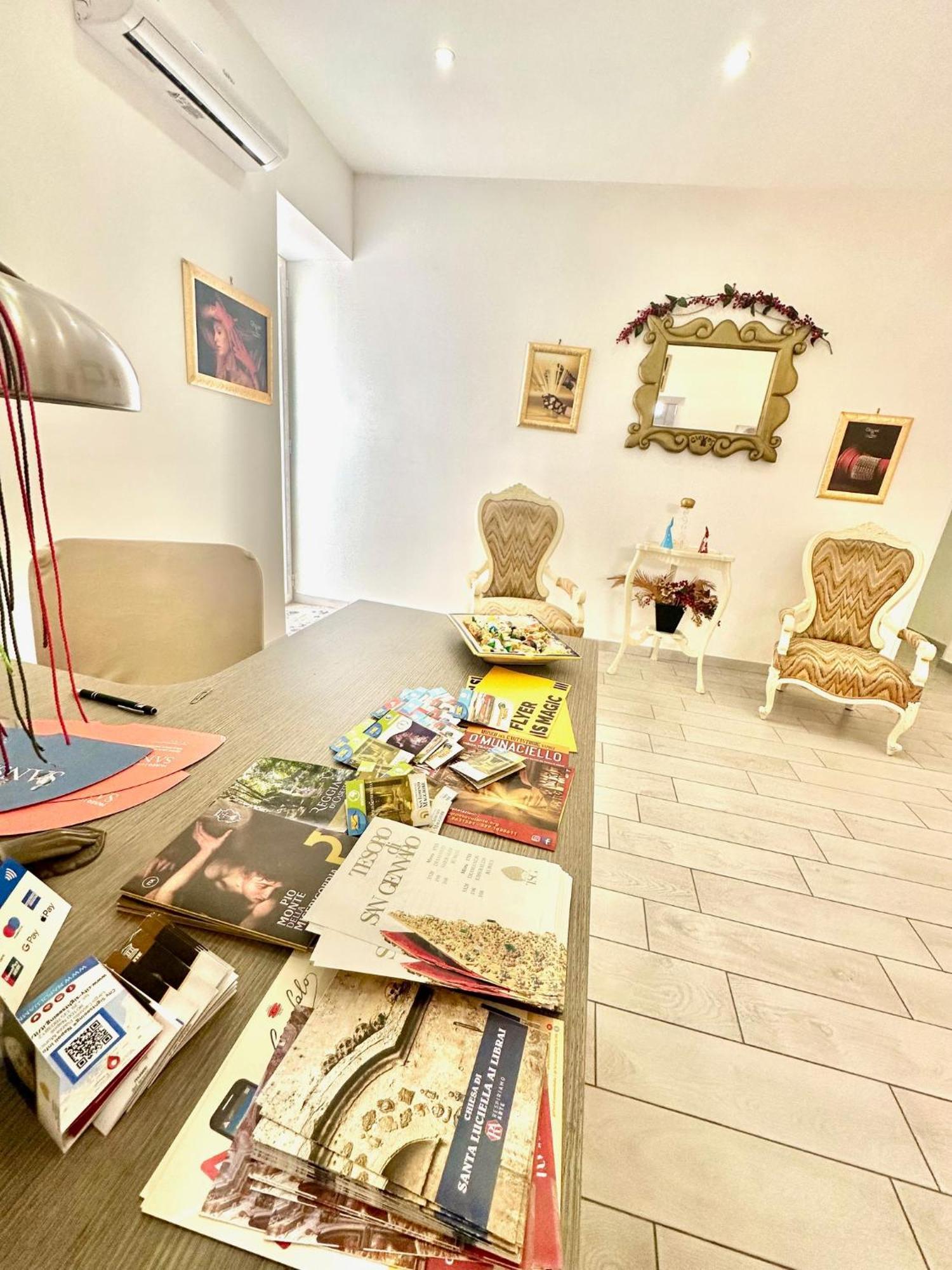 Gloves Rooms Naples Extérieur photo